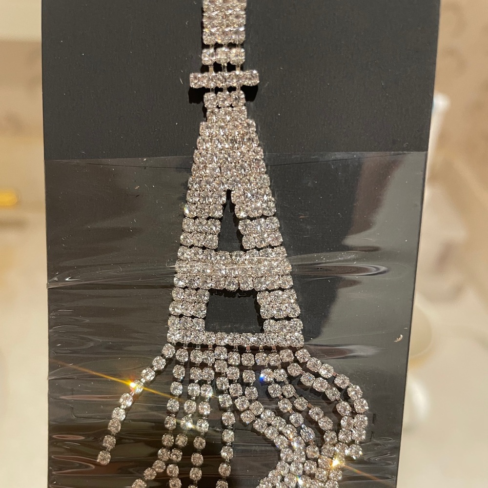 NIB Retrofete Earrings